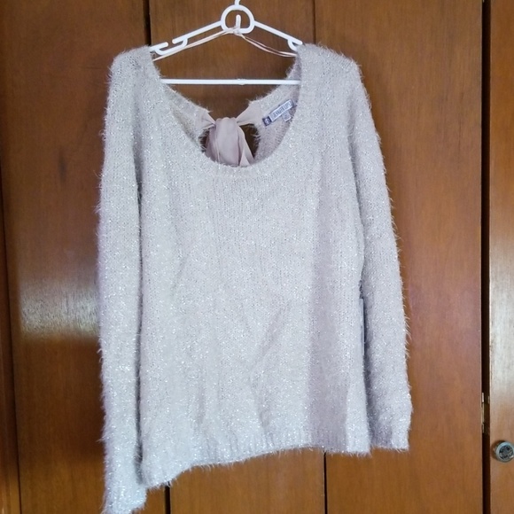 Sweater - Picture 6 of 6